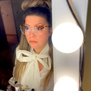 Meet your Posher, Tina